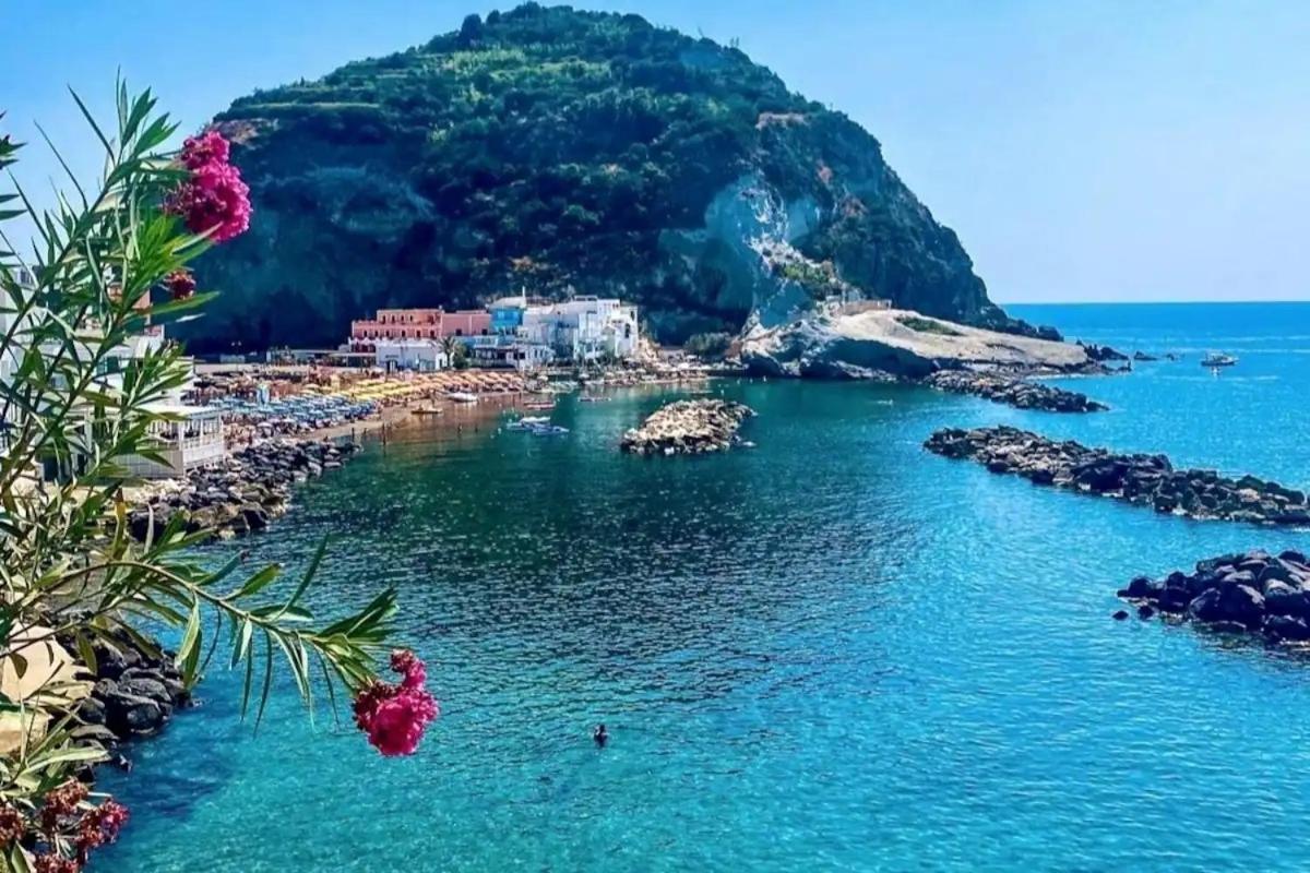 Mare Nostrum - Beachfront House - Sant'Angelo Ischia Екстер'єр фото
